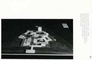 Einkaufszentrum Berlin-Süd, Berlin-Zehlendorf (Diplomarbeit bei Kurt Dübbers): Modellfoto 1:500