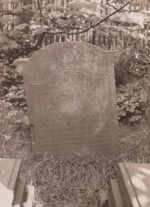 Dresden, Eliasfriedhof. Grabmal für George Zenschel