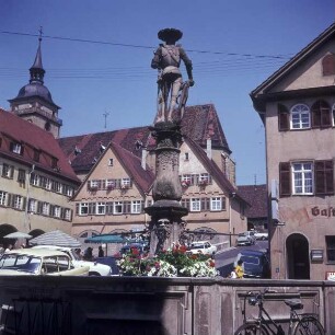 Brunnen mit Statue des Herzogs Ulrich von Württemberg — Brunnenfigur