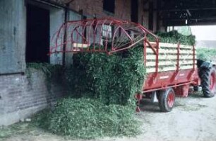 Fotografie: Futtererntetechnik, Ladewagen, Be- und Entladen
