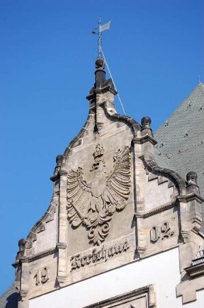 Giebel am Landratsamt mit preußischem Adler