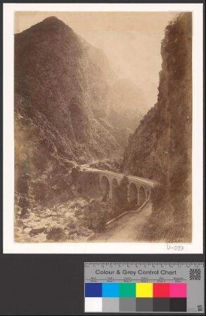 Bridges in the canyon of Chaabet el Akra