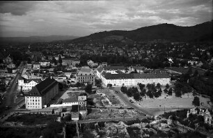 Freiburg i. Br.: Blick vom Münster zum Siegesdenkmal