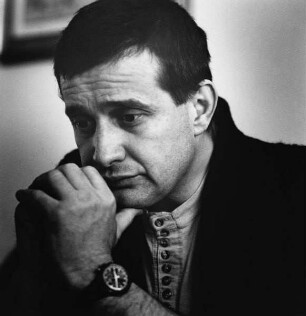 Mircea Dinescu (geb. 1950; rumänischer Schriftsteller, Redakteur und Bürgerrechtler). Bukarest, 1991