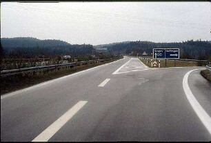 Einfahrt in Kreisel (Stuttgart Richtung Rottweil)