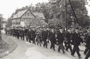 Fest des Kriegervereins zum 65jährigen Bestehen 1862-1937. Festzug. Nr. 15: Gruppe der Veteranen des 1. Weltkrieges