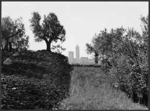 Silhouette von San Gimignano in der Ferne