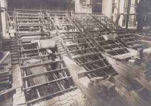Kessel 22, W.II - Montage, Seyboth-Feuerung (Rückansicht des Rostes)