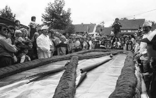 Freiburg im Breisgau: Guinness-Weltrekord: die größte Laugenbrezel der Welt