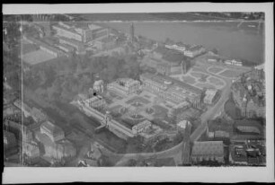 Dresden: Zwinger, Gemäldegalerie und Umgebung von Süden Luftbild-Schrägaufnahme