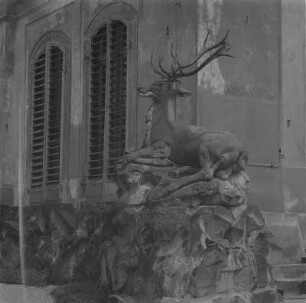 Moritzburg. Hirschskulptur am Fasanenschlößchen