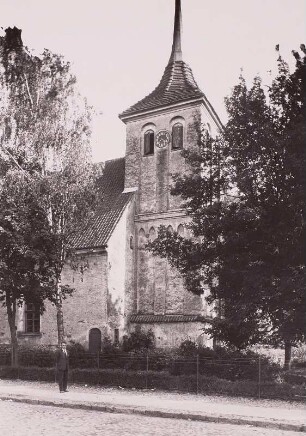 Arys, Stadtkirche : Arys (Orzysz/Polen). Stadtkirche. Ansicht von Nordwest