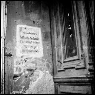 Eingang eines Mietshauses