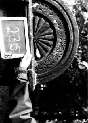Grabstein 235 [Nir S. 136f. Nr. 14.01]: Grabstein 235B [Nir S. 136f. Nr. 14.01]