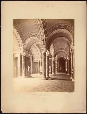 Alte Nationalgalerie auf der Museumsinsel, Berlin: Skulpturensaal im Erdgeschoss