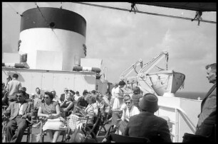 Grossenbrode: Publikum an Deck, Fährschiff Theodor Heuss