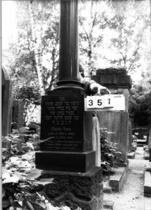 Grabstein 351