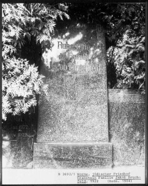 Grabstein der Familie Jakob Bruchfeld (gestorben 1922)