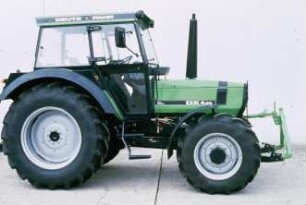 Fotografie: Traktor, Allradtraktor, Frontkraftheber, Weiste- Dreieck, Standardtraktor