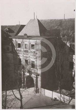 Portalbau am Schloss Brieg von O