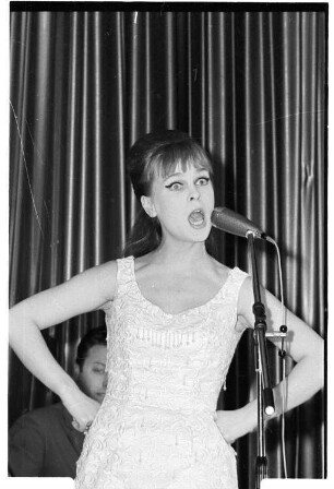 Kleinbildnegativ: Humboldt-Filmtheater, 1966