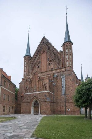 Katholische Kirche Mariä Himmelfahrt und Sankt Andreas, Frauenburg, Polen
