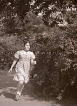 Henry Ries' Schwester Stefanie im Preußenpark