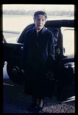 Prof. Lise Meitner 12 25.4.58.