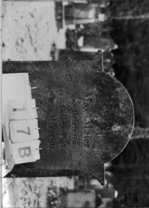 Grabstein 17B