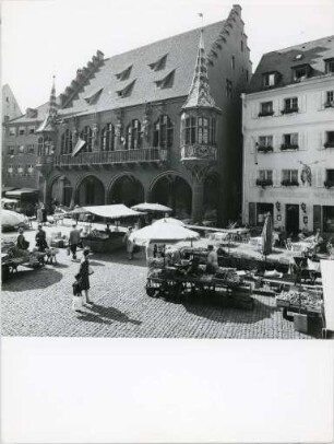 Historisches Kaufhaus und Münsterplatz