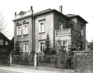 Radebeul, Goethestraße 4. Wohnhaus (bezeichnet 1892)