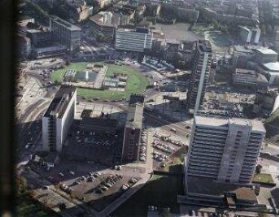 Luftaufnahme, Blick von Norden auf den Ernst-Reuter-Platz. Berlin-Charlottenburg, Ernst-Reuter-Platz