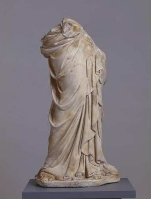 Unterkörper einer Statue der Aphrodite