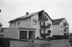 Brand im Dachgeschoss des Hauses Egelseestraße 9 in Wolfartsweier