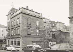 Wohnhaus mit ehem. Läden