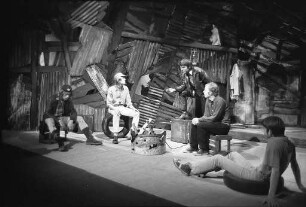 Aufführung des Schauspiels "Entenjagd" von Hans Egon Martini bei der Jugendbühne beim Badischen Staatstheater Karlsruhe