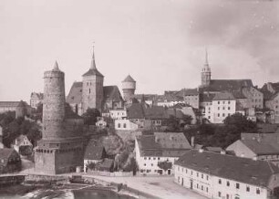 Ansicht mit Alter Wasserkunst, Michaeliskirche und Wasserturm auf dem Gelände der ehemaligen Franziskanerkirche und Petridom