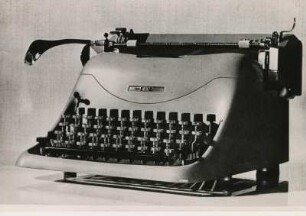 Olivetti Schreibmaschine "M 80" von Marcello Nizzoli