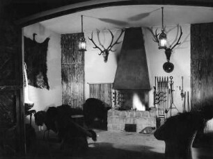 Isny im Allgäu. Einrichtung Schloß Quadt. Jagdzimmer