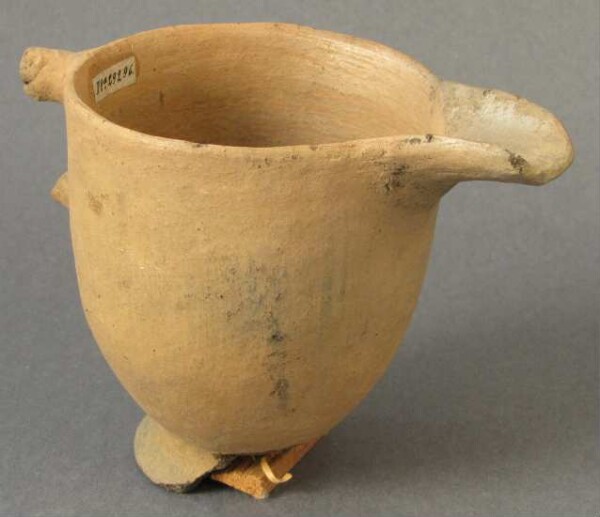 Clay vessel