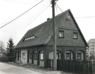 Ebersbach-Neugersdorf, Karl-Liebknecht-Straße 33. Wohnhaus (1851/1900)