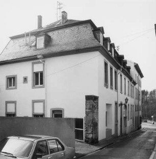 Ehem. Synagoge und Husarenkaserne; Weilburg, Bogengasse 2, Schulgasse 2a, Bogengasse 4