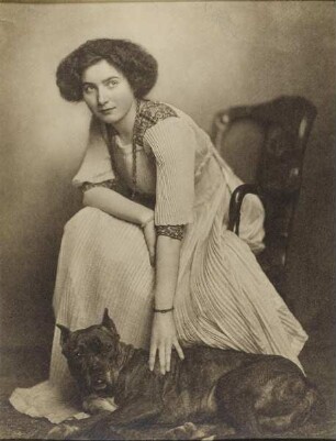 Erna Jenisch, später Frau von Höffern