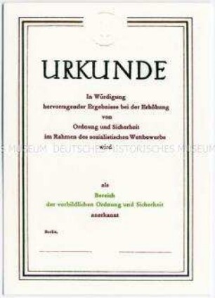 Postkarte mit Urkunde aus der DDR