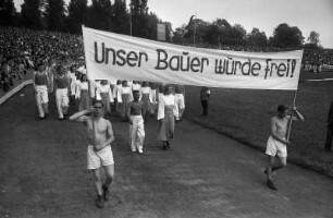 Leipzig, Jahn-Stadion. Sportveranstaltung aus Anlass des III.Parlamentes der FDJ 1949.