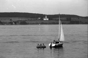 Mainau, Insel Mainau: Blick zur Birnau mit östlichem Bodenseeufer