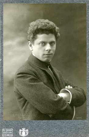 Porträt Max Reinhardt (1873-1943; Regisseur, Intendant). Fotografie (Carte cabinet, Albuminpapier auf Karton). Berlin, 1906