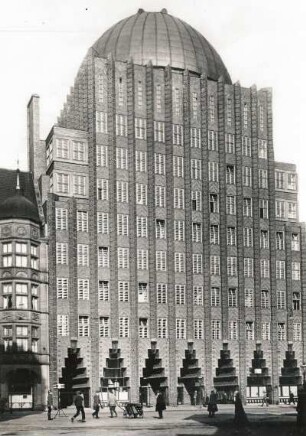 Hannover, Anzeiger-Hochhaus : Hannover. Anzeiger-Hochhaus. Hauptfassade