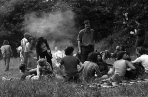 Hohe Flum, Dinkelberg: Jugendgruppe beim Abkochen