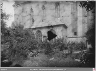 Südliche Seitenkapelle der Deutschordenskirche mit Garten des Inspektors